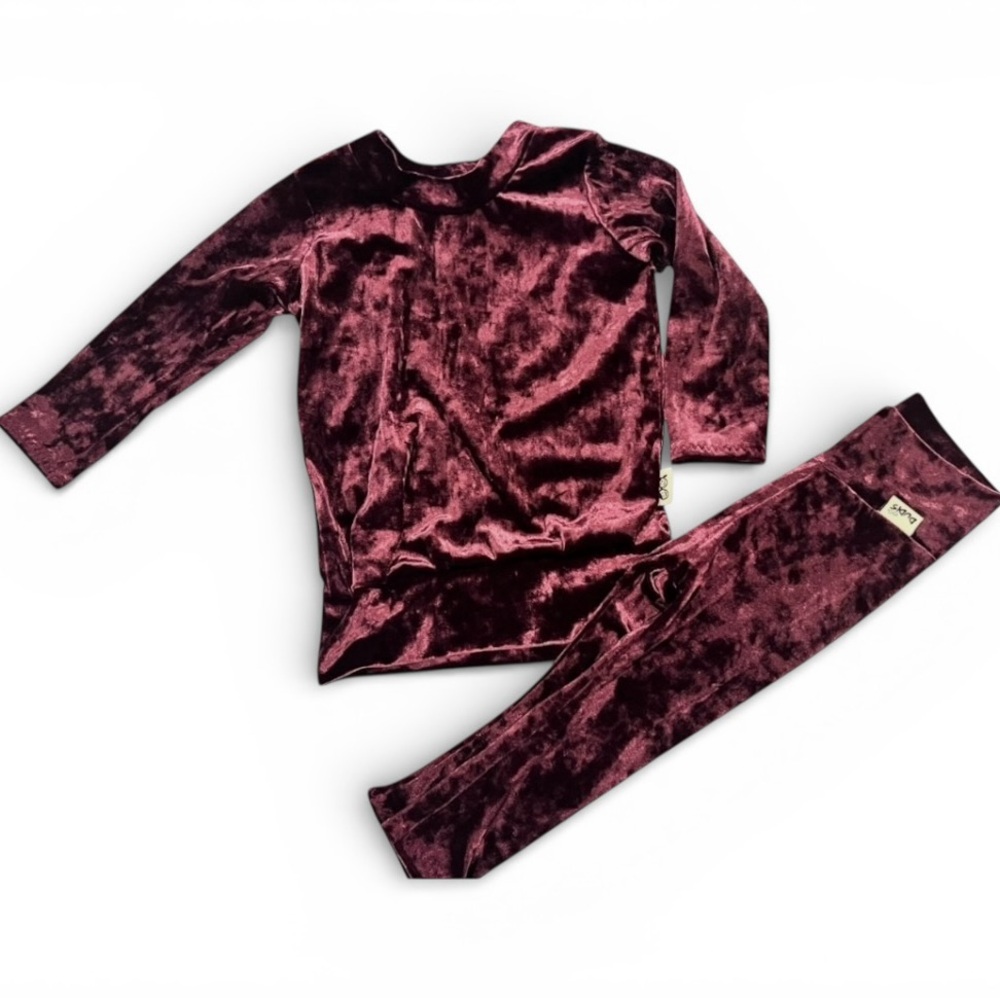 Dudi’s Velvet 2 piece set in Burgundy